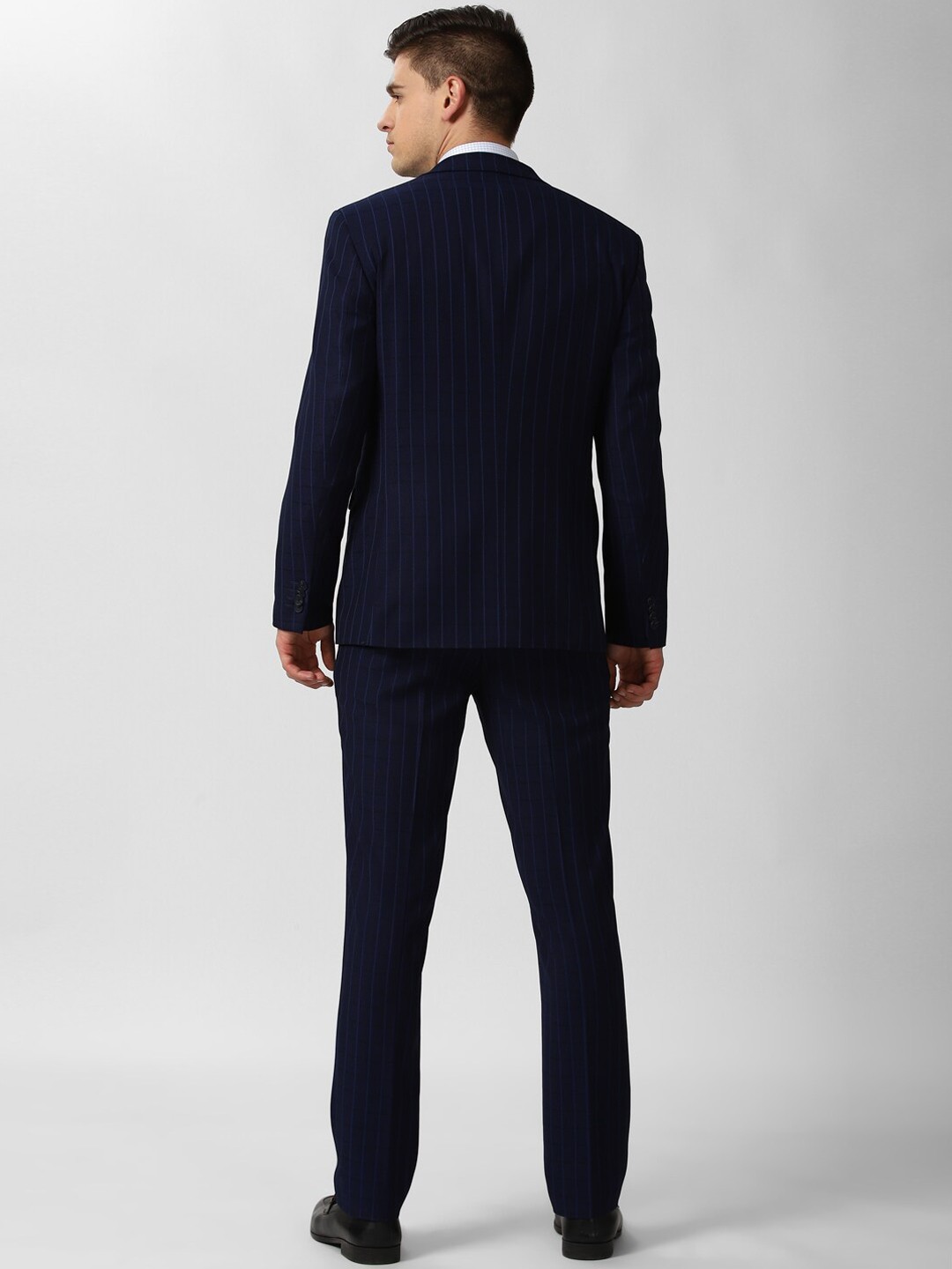Men Navy Blue Suits
